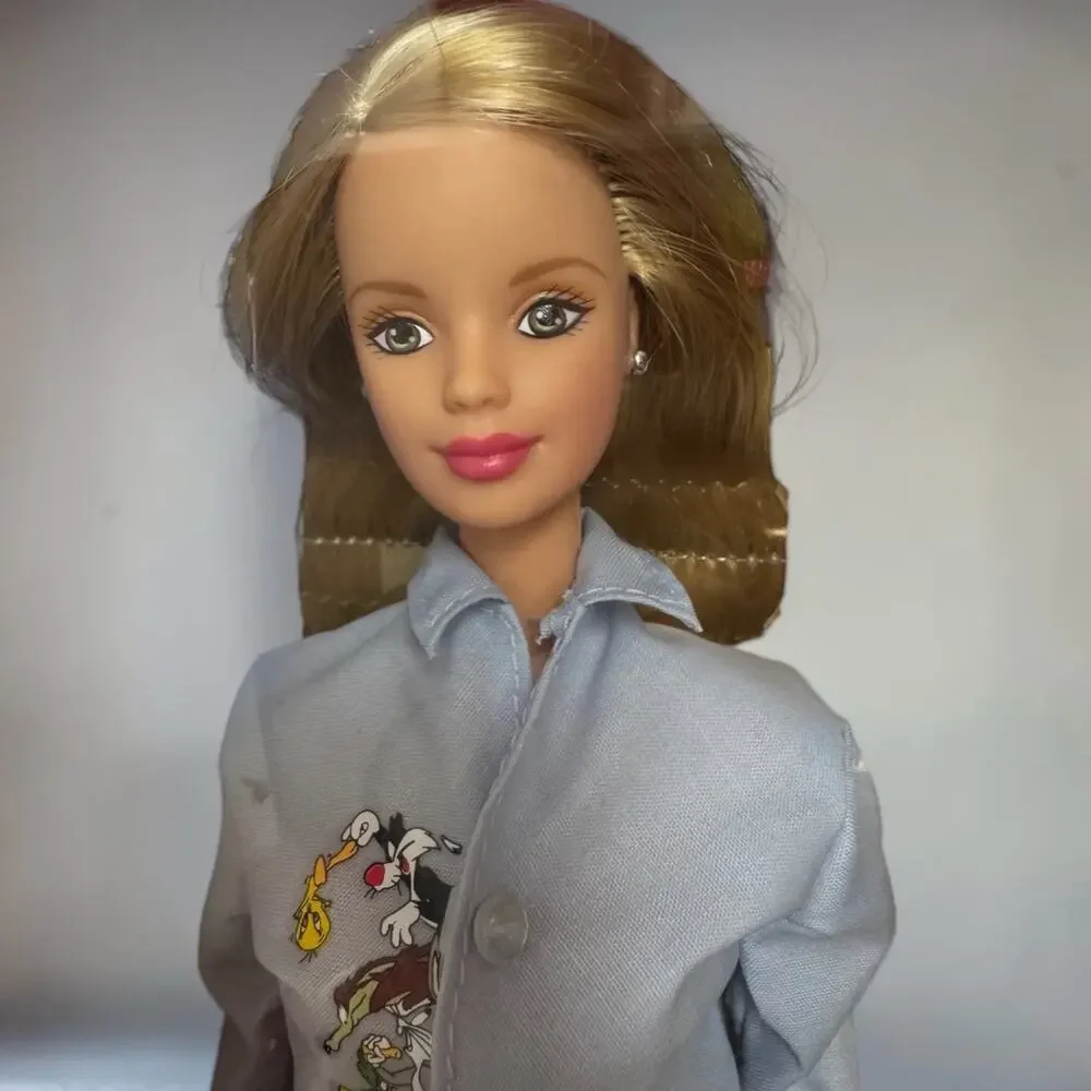 1998 Barbie Loves Tweety Special Edition | Warner Bros Studio Store Exclusive